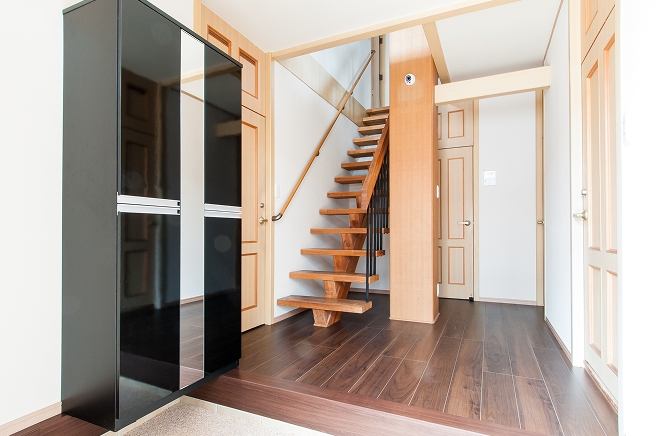 エン・ジュ（玄関）