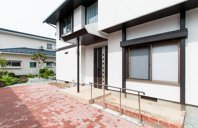 エン・ジュ（外庭）